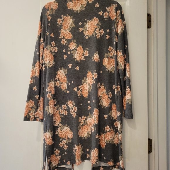 Sew In Love NWOT Floral Cardigan Large - Picture 4 of 10